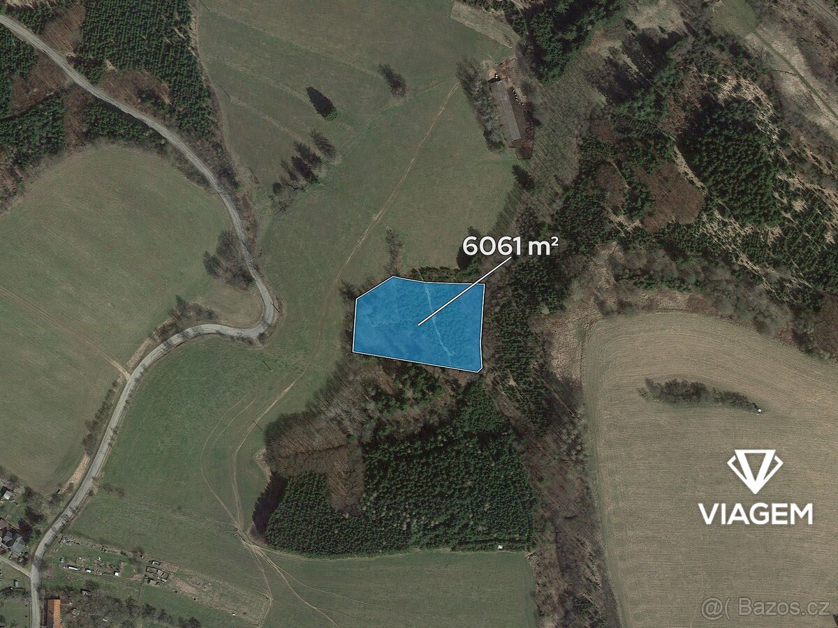 Les 6 061 m² - 2