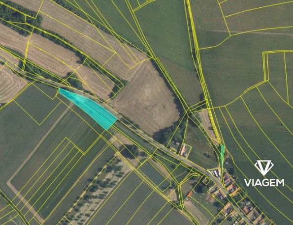 Pole 3 740 m² - 2