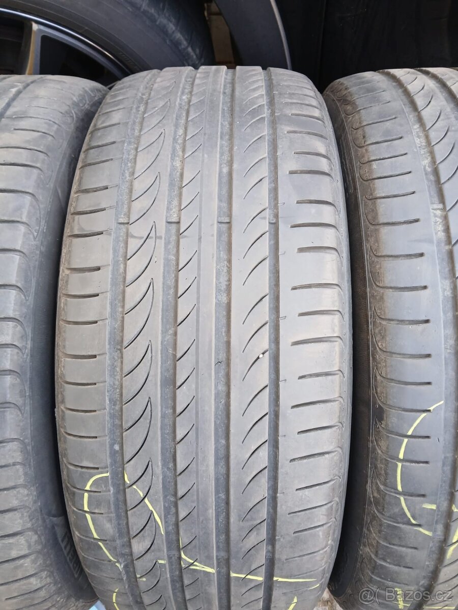 Pirelli Powergy 235/45 R19 99Y - 2