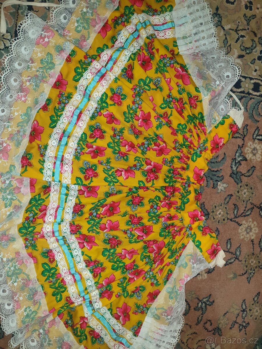 Zbieram staré kroje a šatky - 2