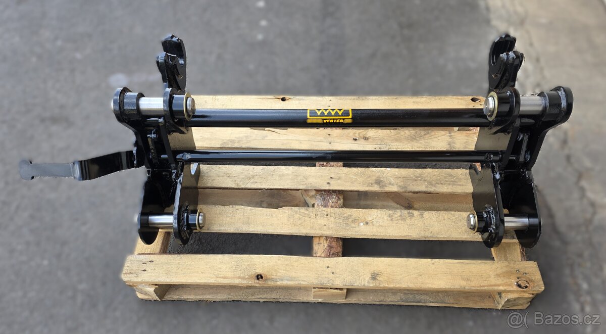 použivany rychloupinac na traktorbager komatsu WB - 2