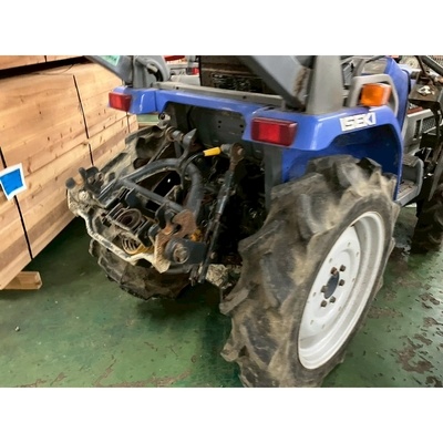 Malotraktor s čelním nakladačem - 2