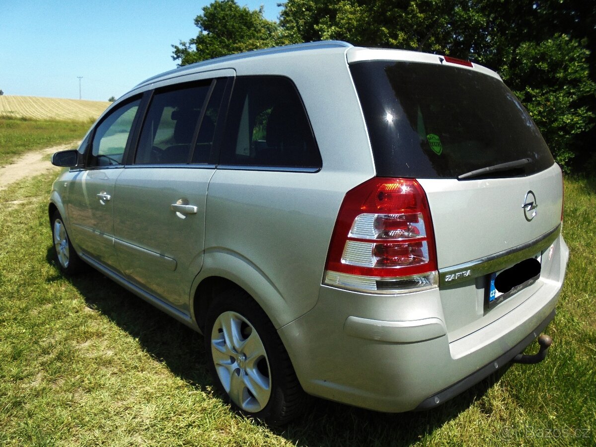 Opel Zafira B,1.8,103KW, BA-LPG,rok2011,201000km - 2