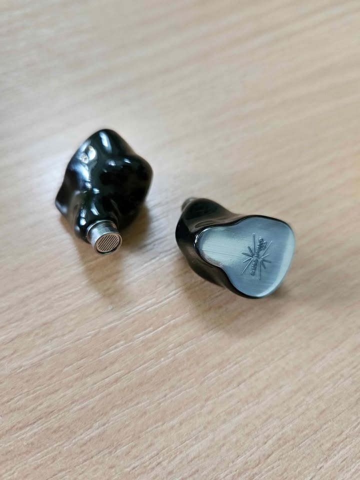 Prodám IEM sluchátka Kiwi Ears KE4 – málo používaná - 2