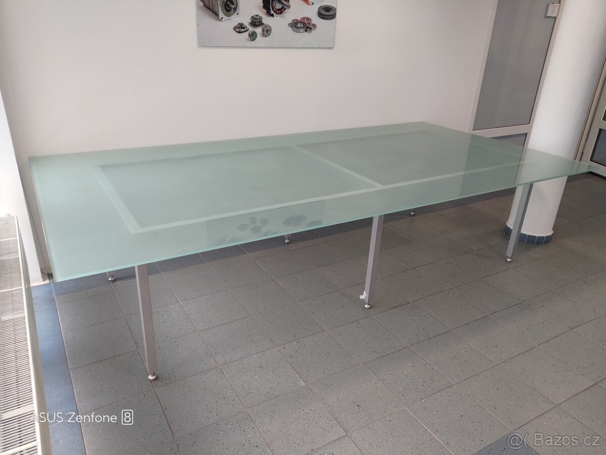 Nabízíme skleněný stůl - 2