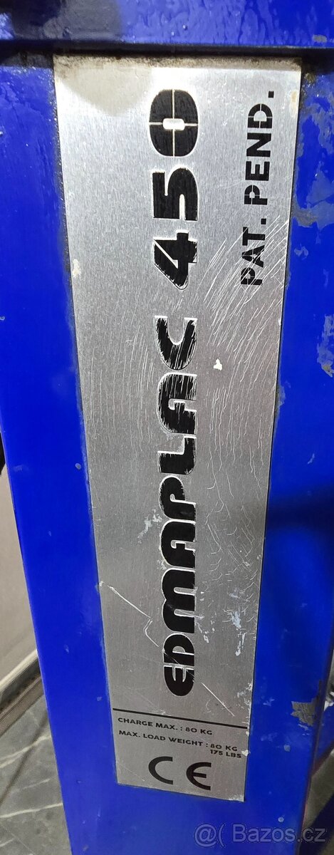 Zvedák na sádrokarton - 2