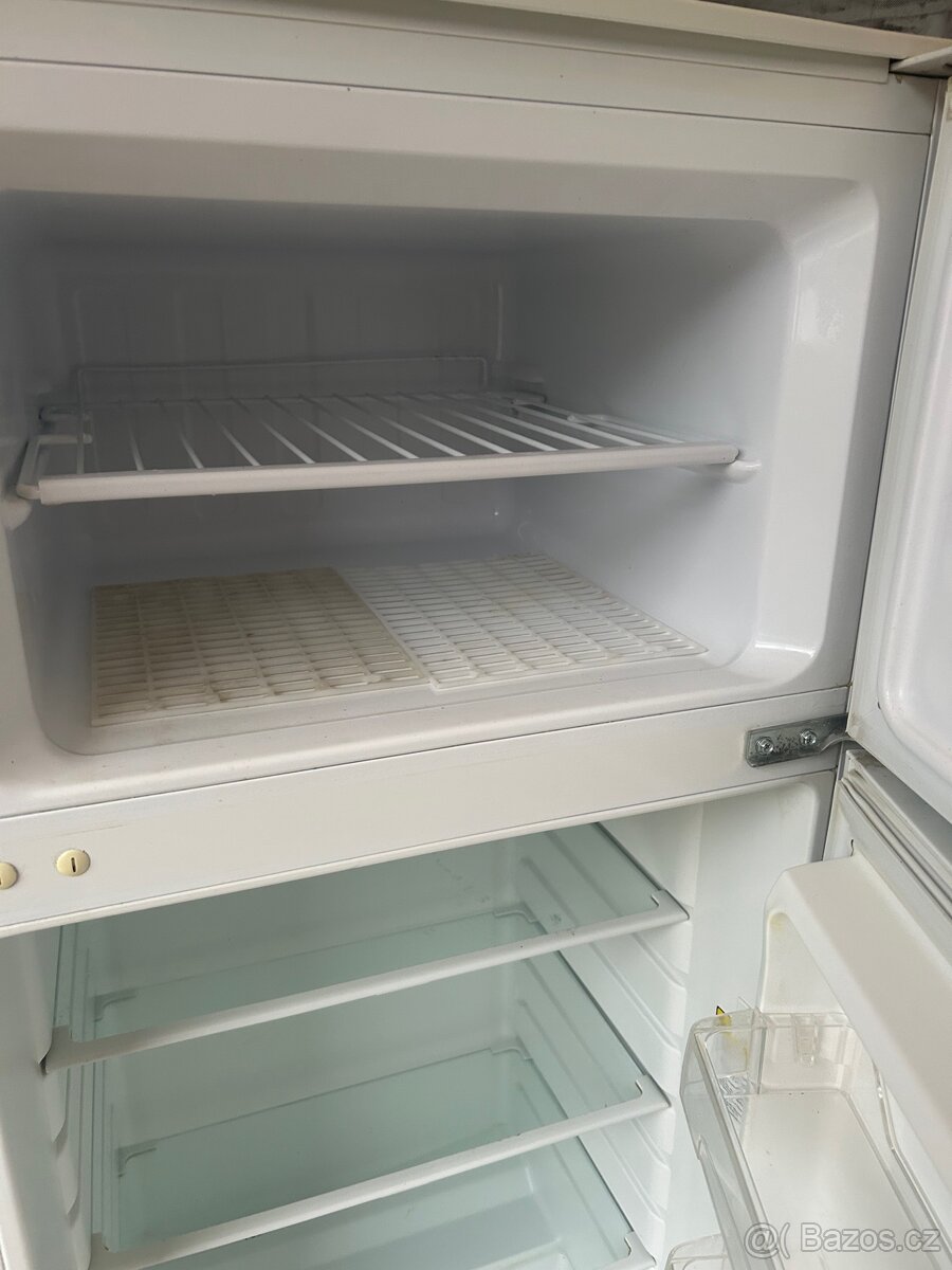 Lednice Candy s mrazákem – 212 l - 2