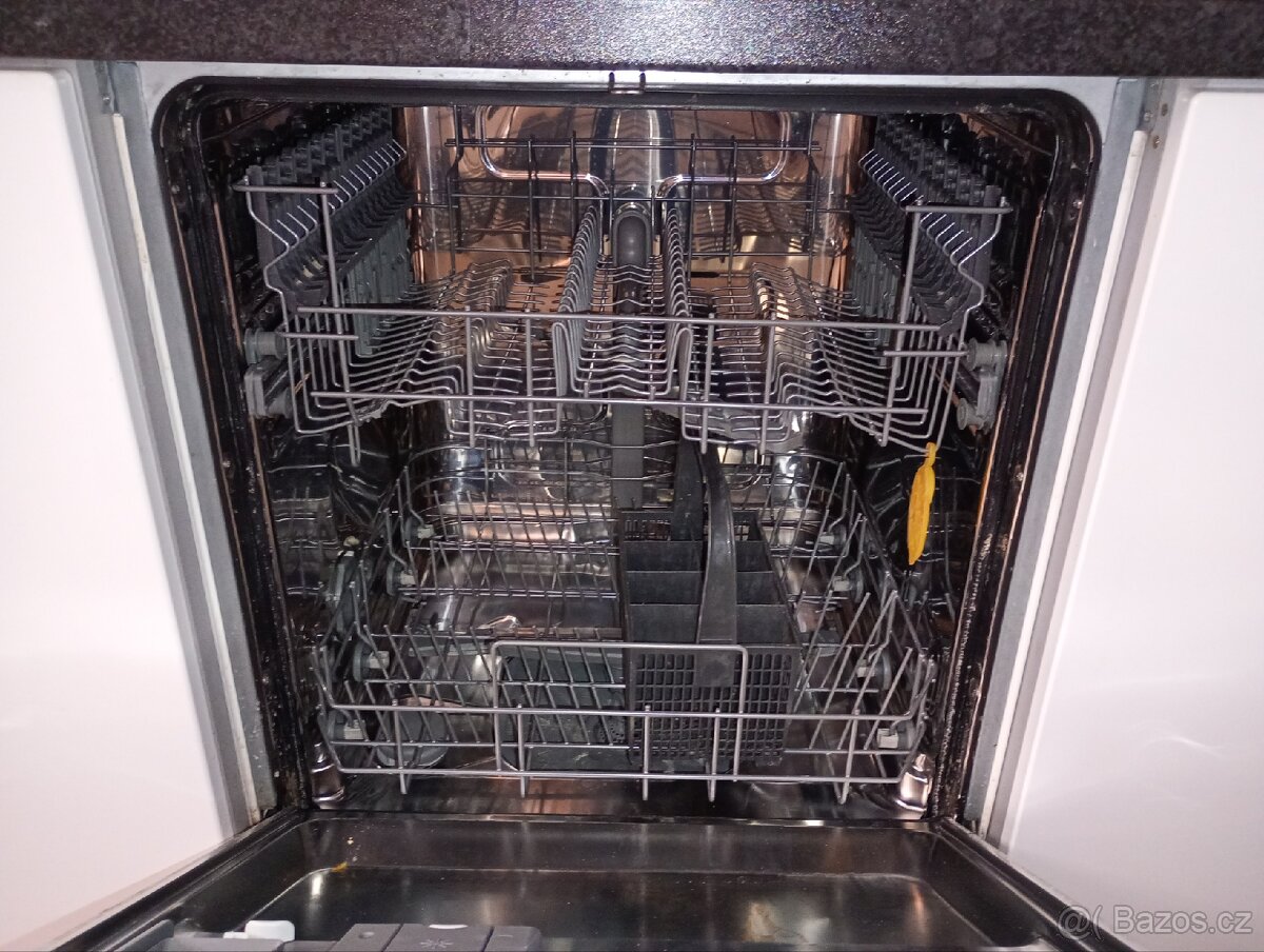 Vestavná myčka electrolux 60 cm - 2