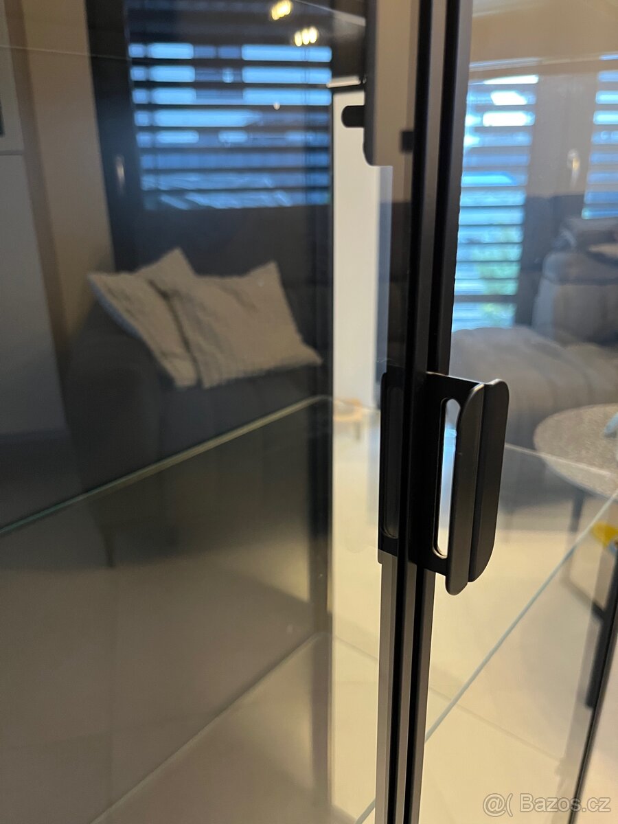 Vitrína IKEA RUDSTA - 2