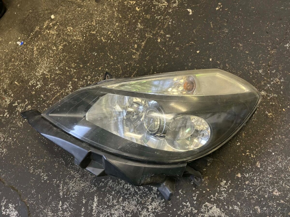 prodám levé přední světlo na Renault Clio III - 2