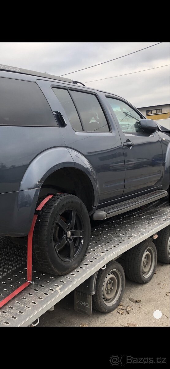 nissan pathfinder - 2