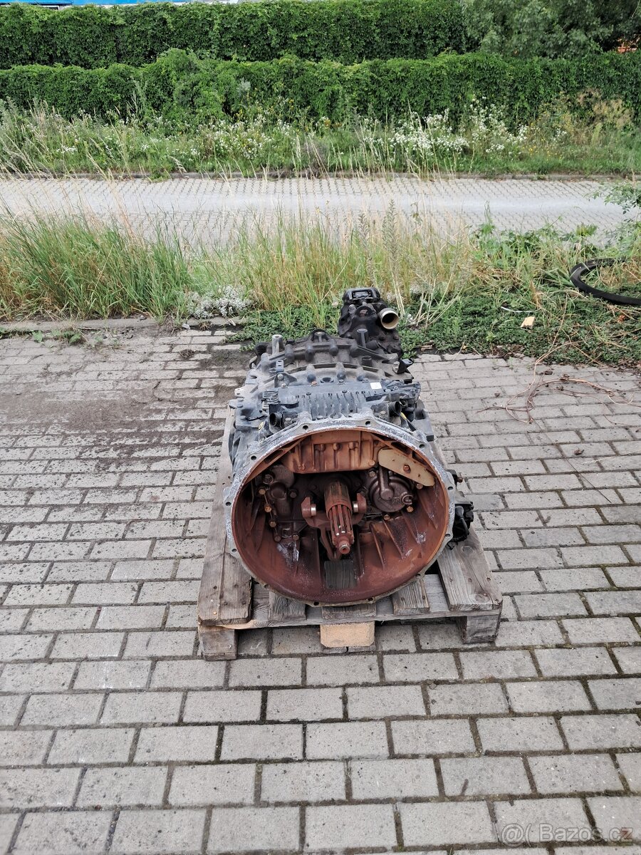 MAN TGX převodovka ZF - 2