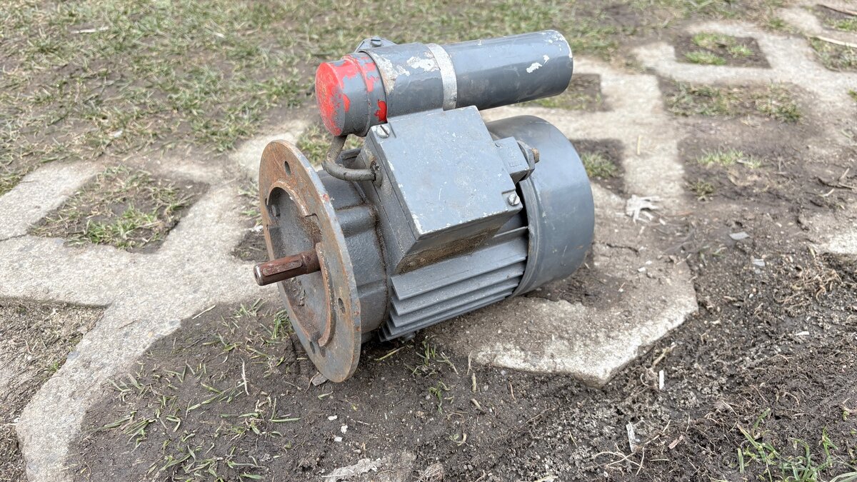 Elektromotor jednofázový - 2