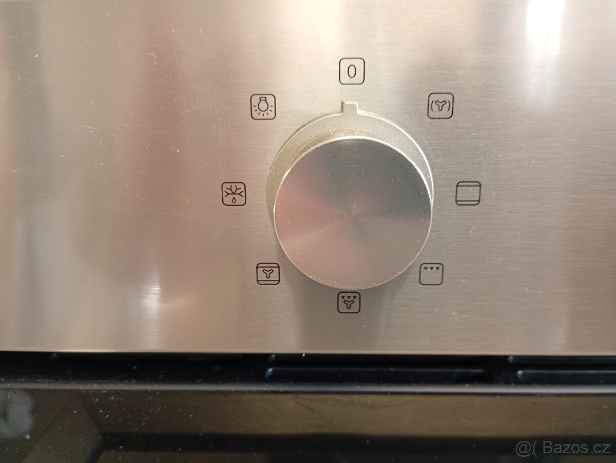 Vestavná trouba IKEA - 2