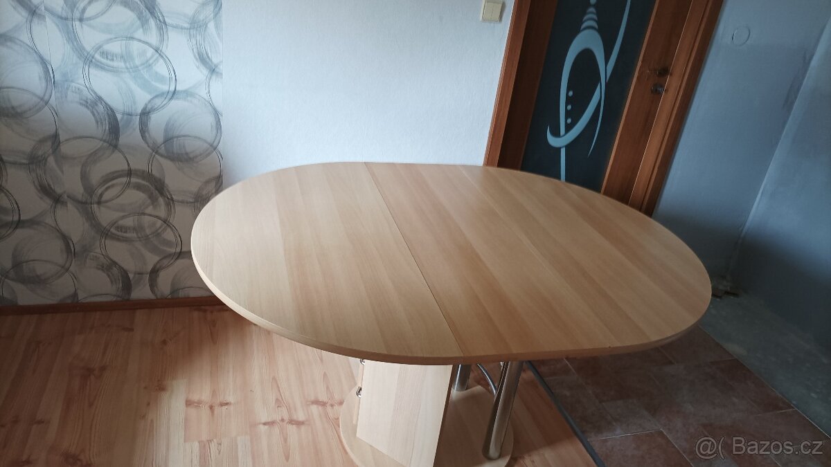Jídelní stůl - 2