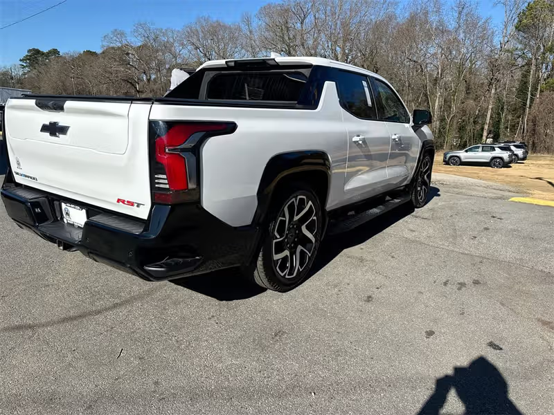 2024 Chevrolet Silverado EV RST - 2