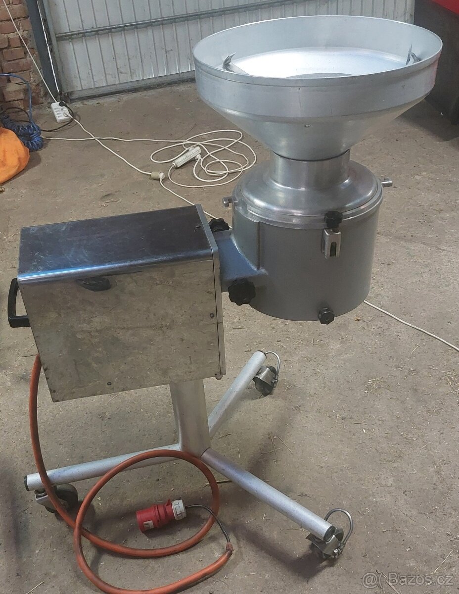 Kuchyňský robot Nagema HU1 - 2