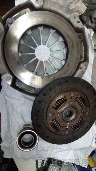 prodám na suzuki ignis 1,3 2001 61kw 4x4 - 2