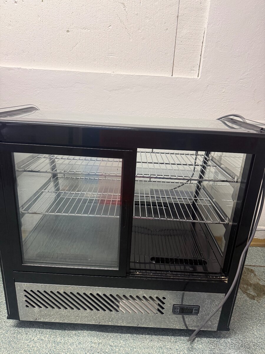 Vitrína na zakusky / chlebíčky - 2