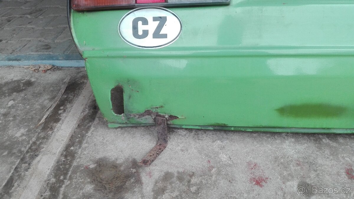 Zadní čelo Škoda 120 - 2
