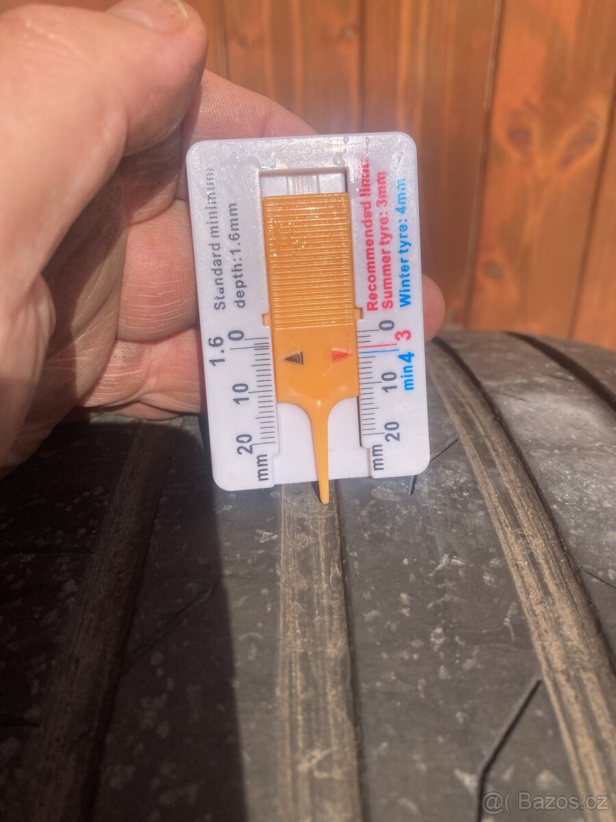 235/45r20 4mm letní - 2