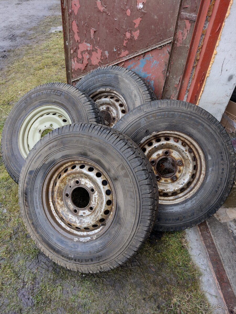 Prodám sadu kol 235/85 R16C