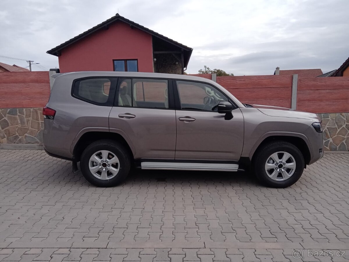 Land Cruiser GXR 300 3,3L DIESEL TWIN TURBO, 302 PS, 700 N.M