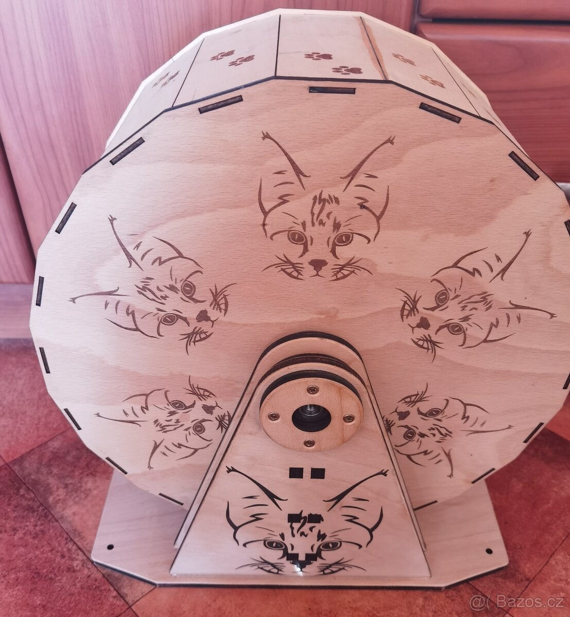 Kolotoč pro kočky - 2