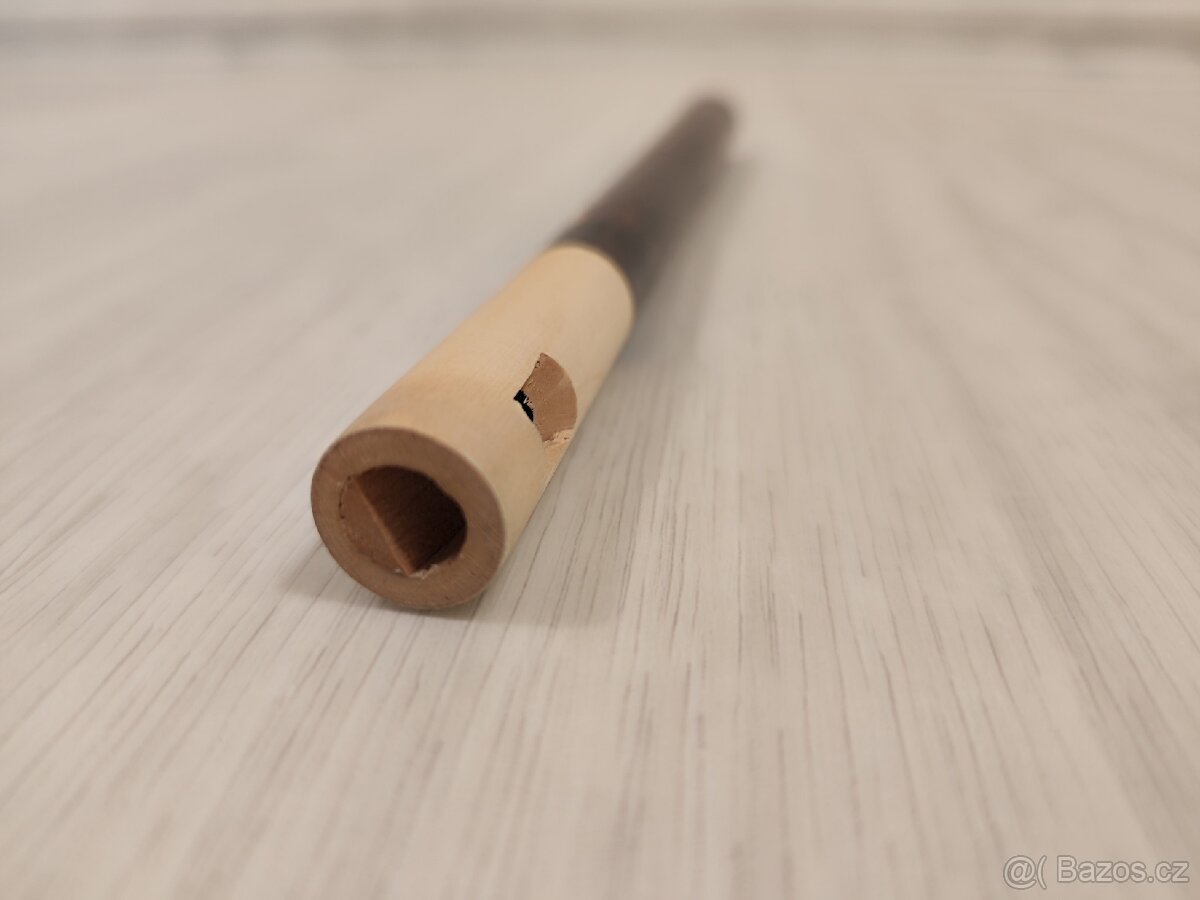 Flétna dřevěná, ručně vyřezávané - 2