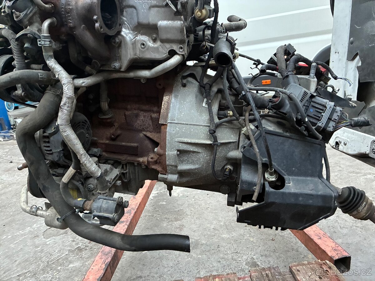 Motor a prevodovka Ford fiesta 1.0 ecoboost - 2