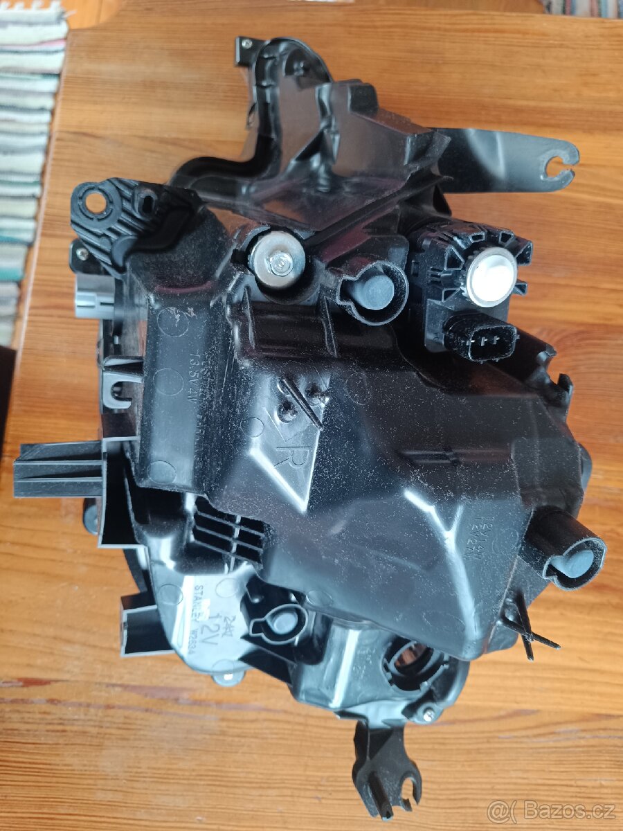 Pravý přední světlomet Mazda MX5 ND 2016 - 2