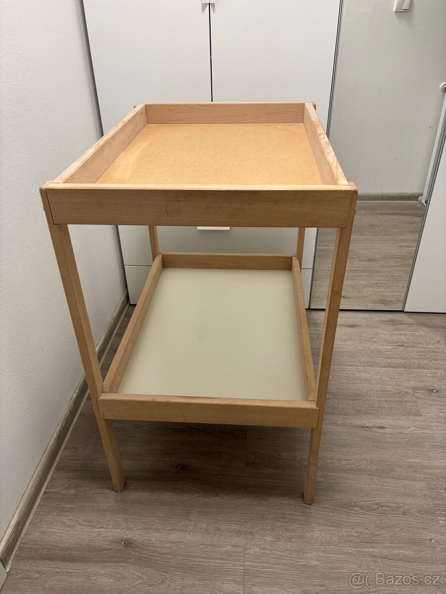 Přebalovací pult - 2