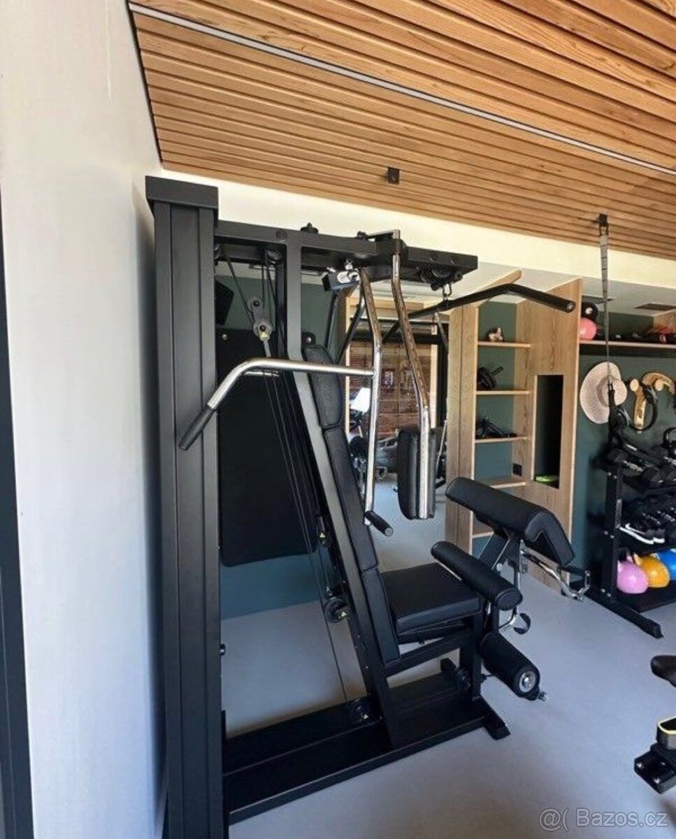 Zánovní posilovací věž Technogym Unica - 2