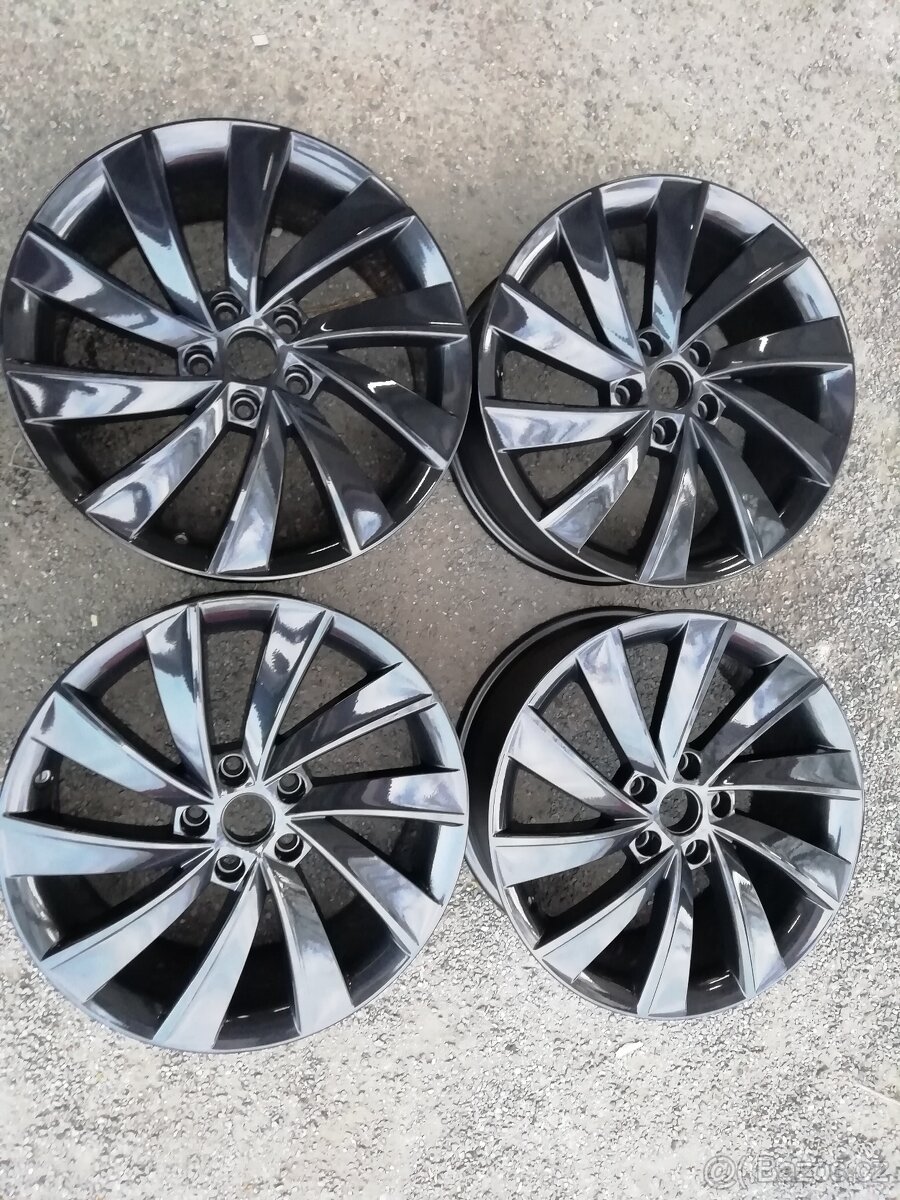 Prodam origo alu kola skoda superb III Pegasus 5x112 r18 - 2