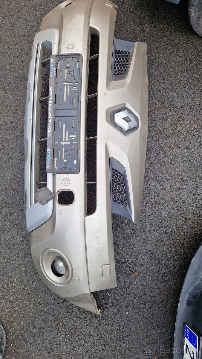 Přední nárazník Koleos 2008- bez poškození - 2