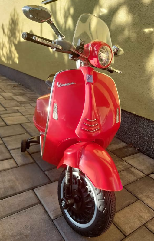 Dětský elektrický skútr Vespa - 2
