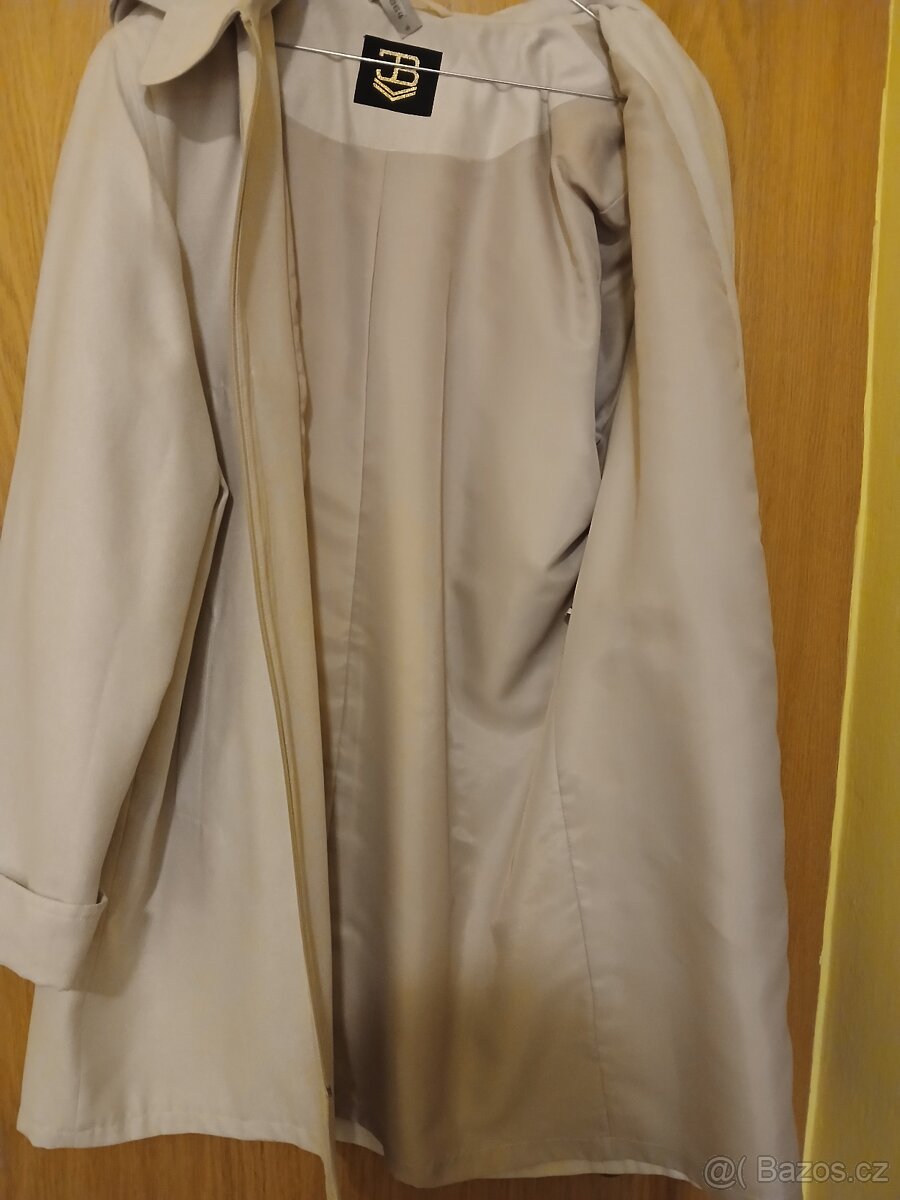 Dámská bunda s kapucí - 2