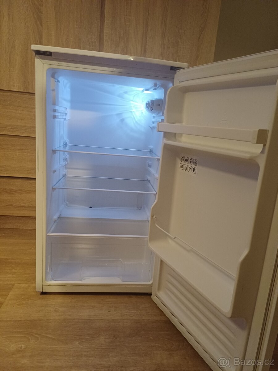 Prodám malou lednici - 2
