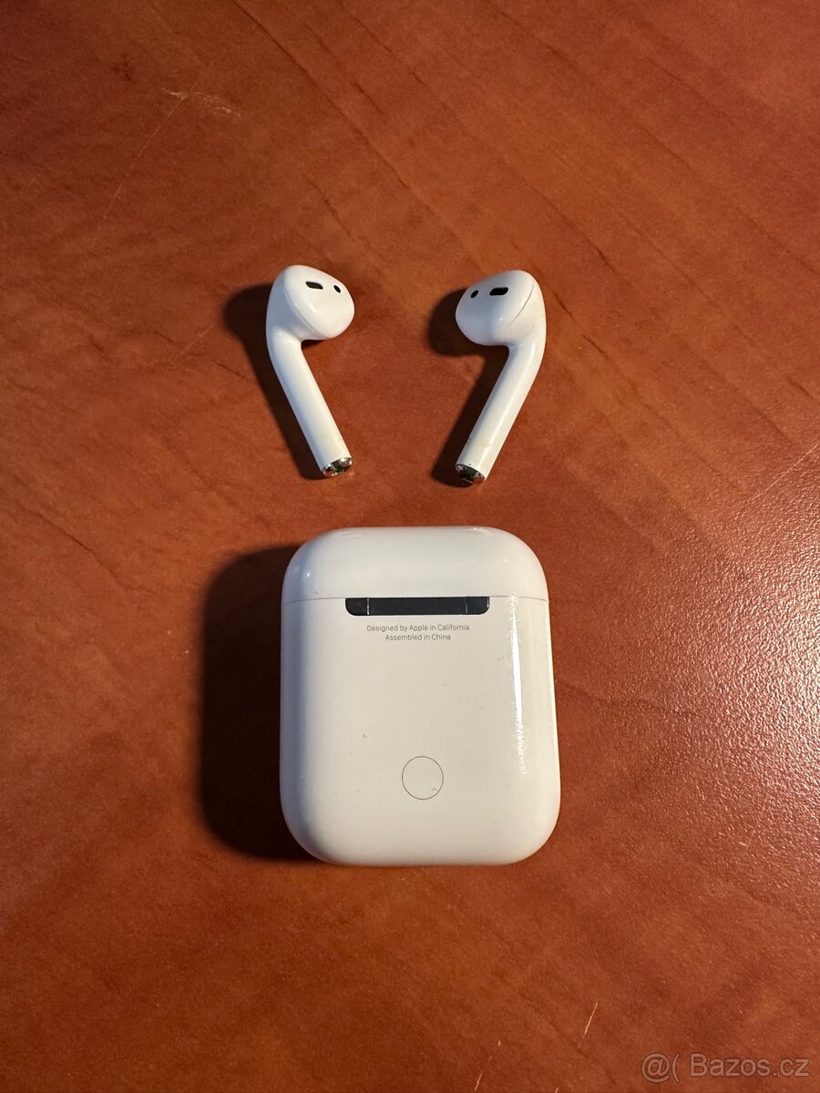 Apple AirPods 1st generation - 2