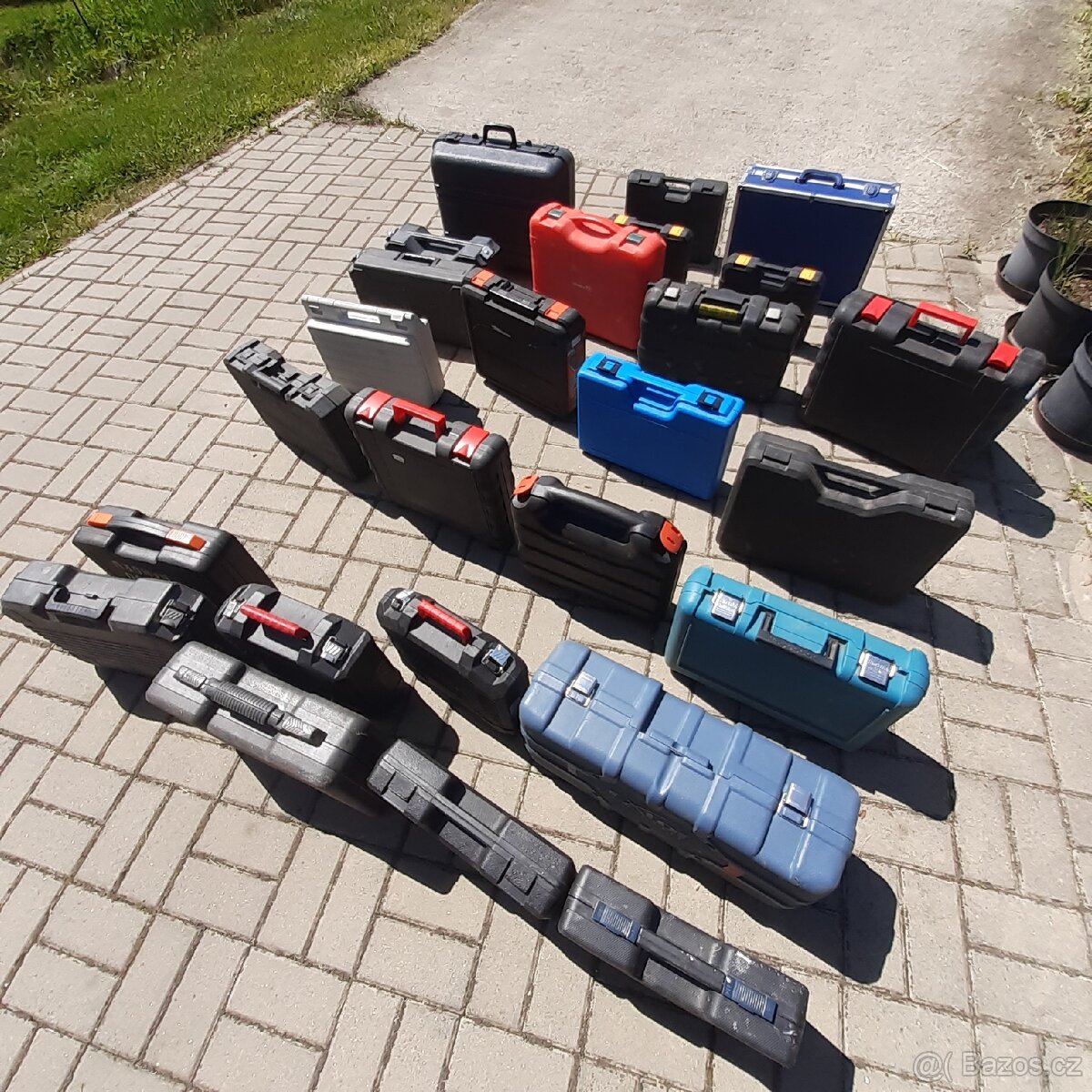 PRODÁM kufry od aku a elektro nářadí - 2