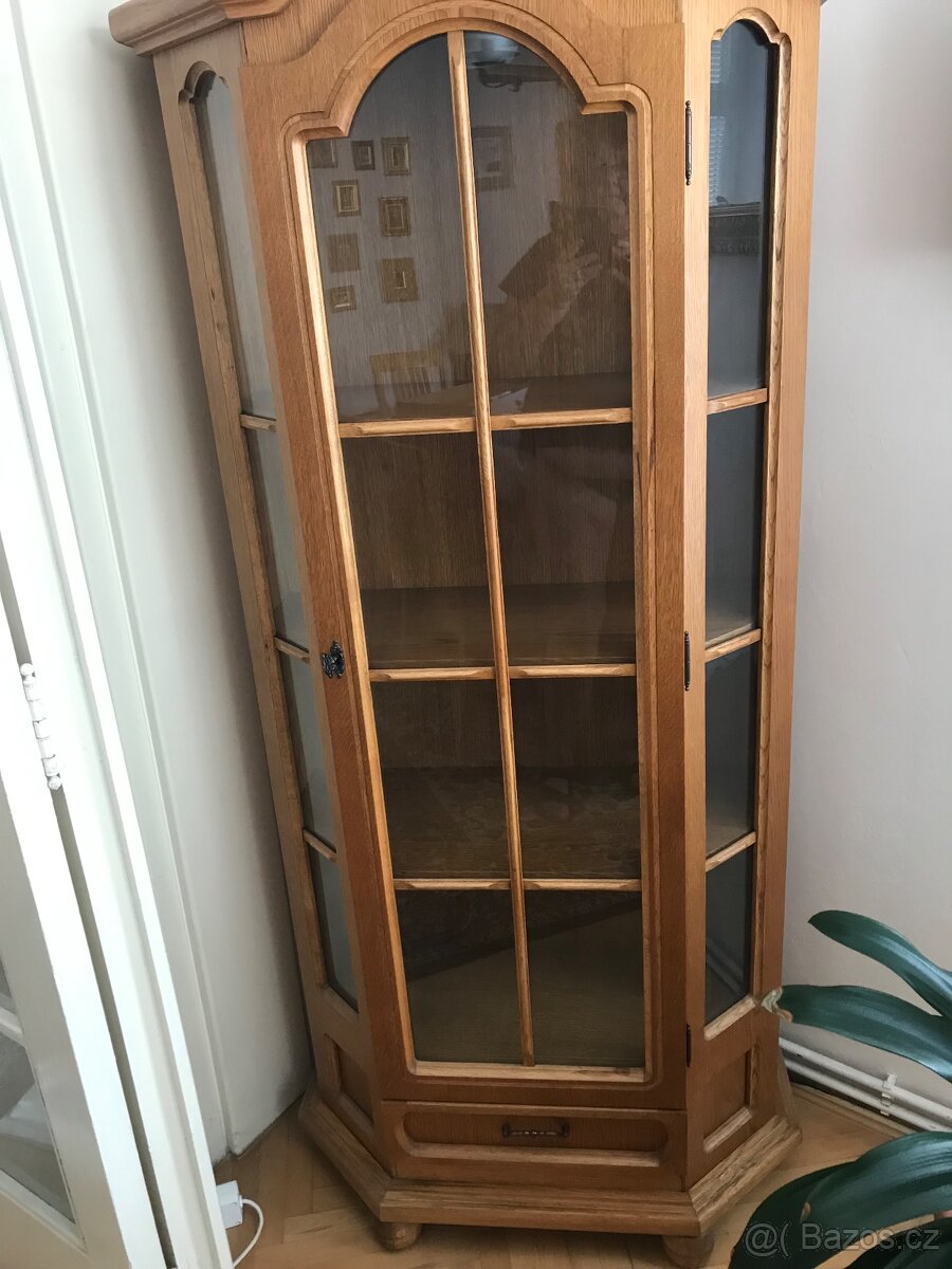 Prosklená vitrína - 2