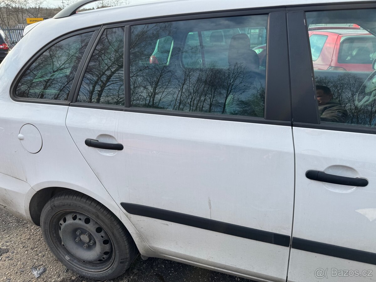 Škoda Fabia II Dveře - 2