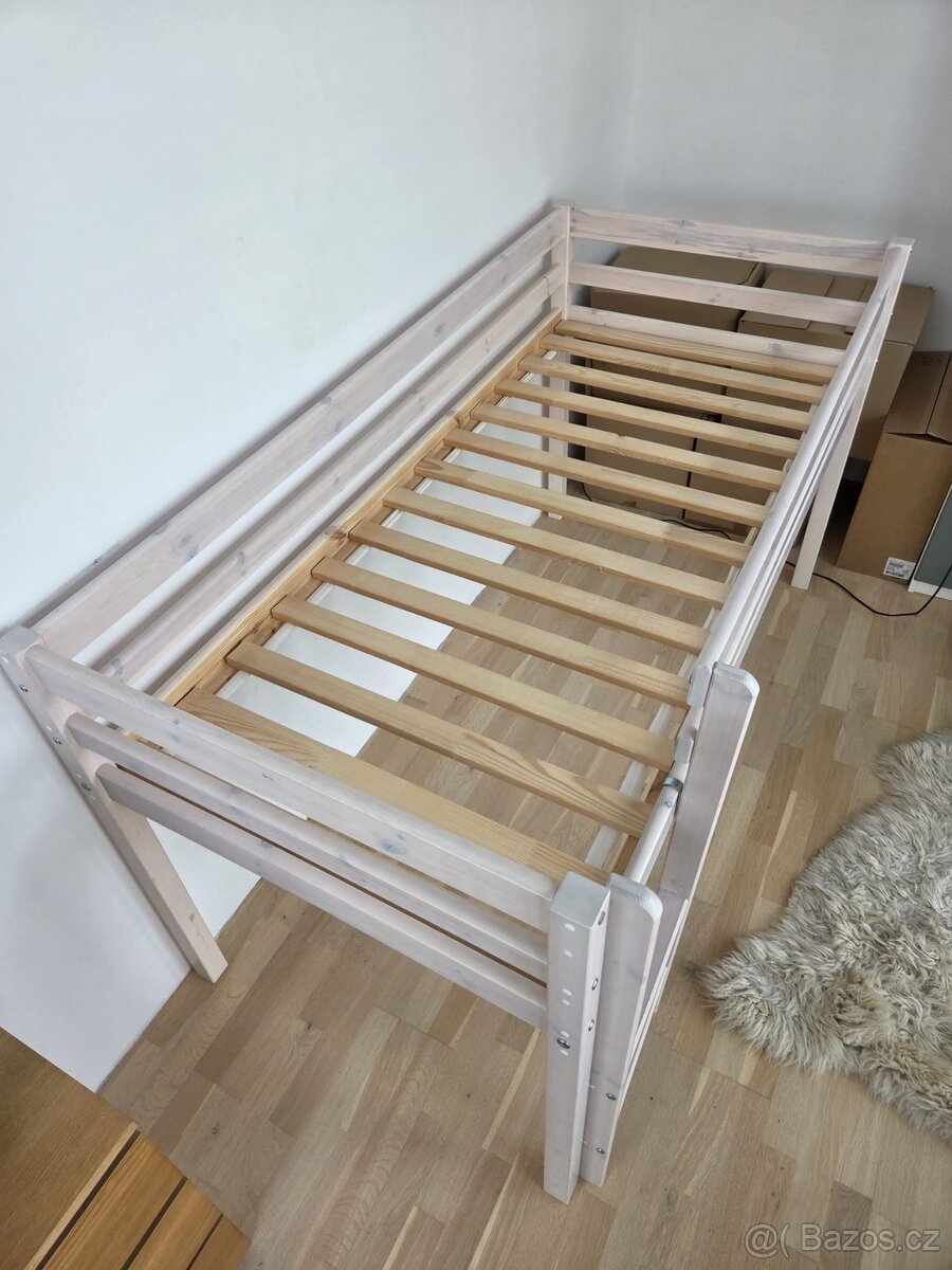 Vyvýšená postel z masivu 90x200 - 2