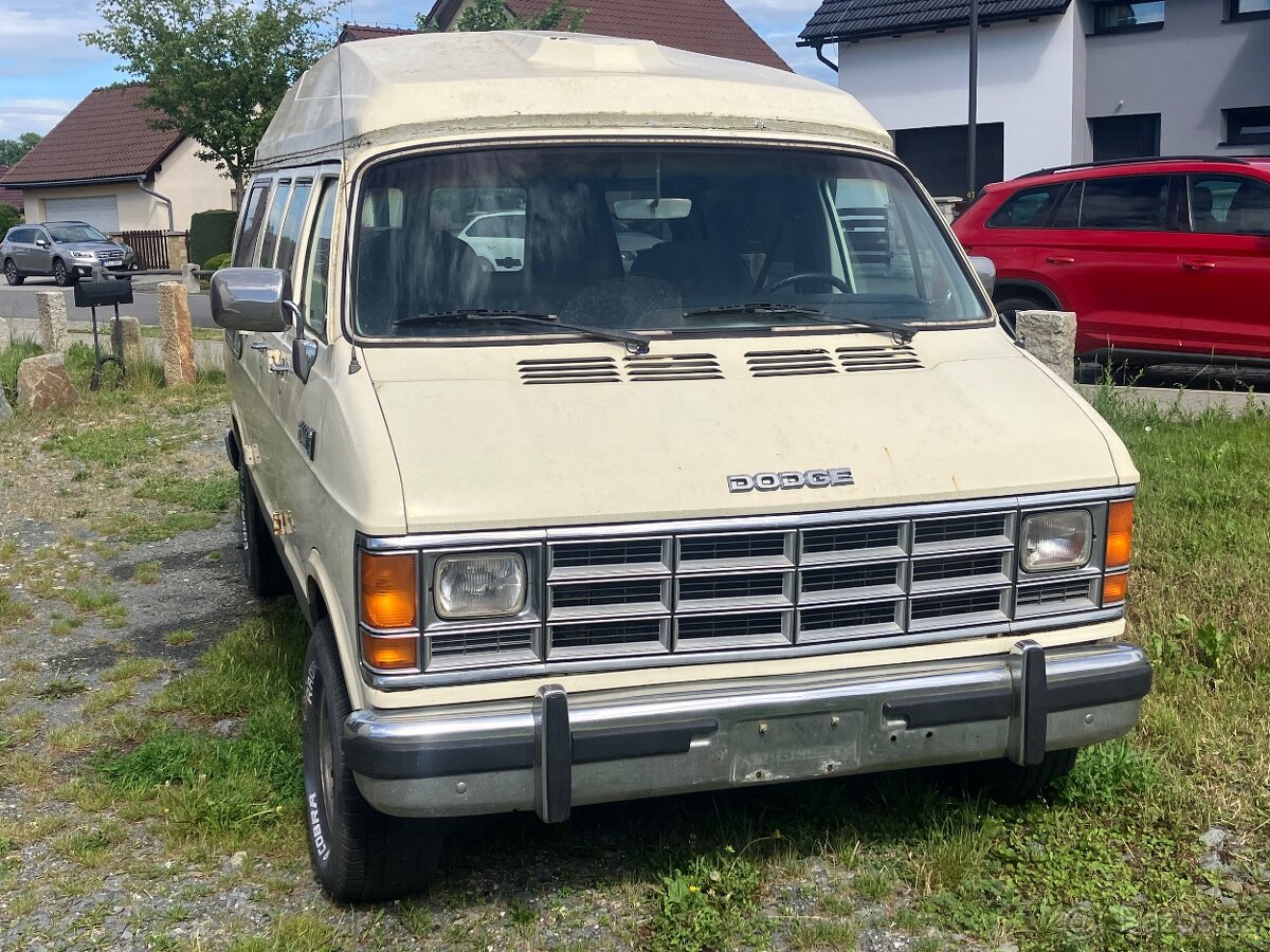 Prodám Dodge RamVan, B2500, V8, 5.2 - 2