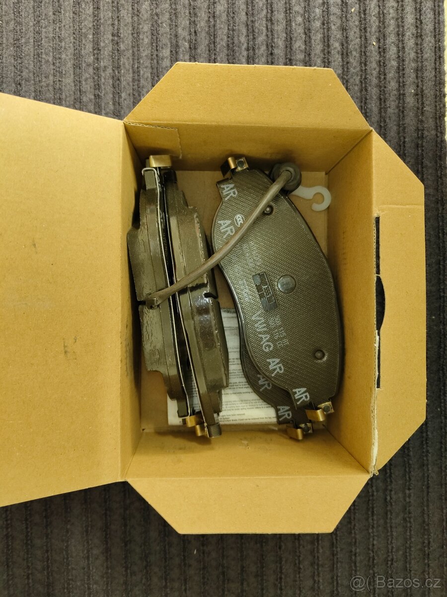 Originální set předních brzd na VW Golf 7.5 R - 2
