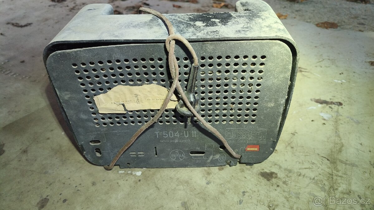 Staré rádio Tesla T504-UII - 2