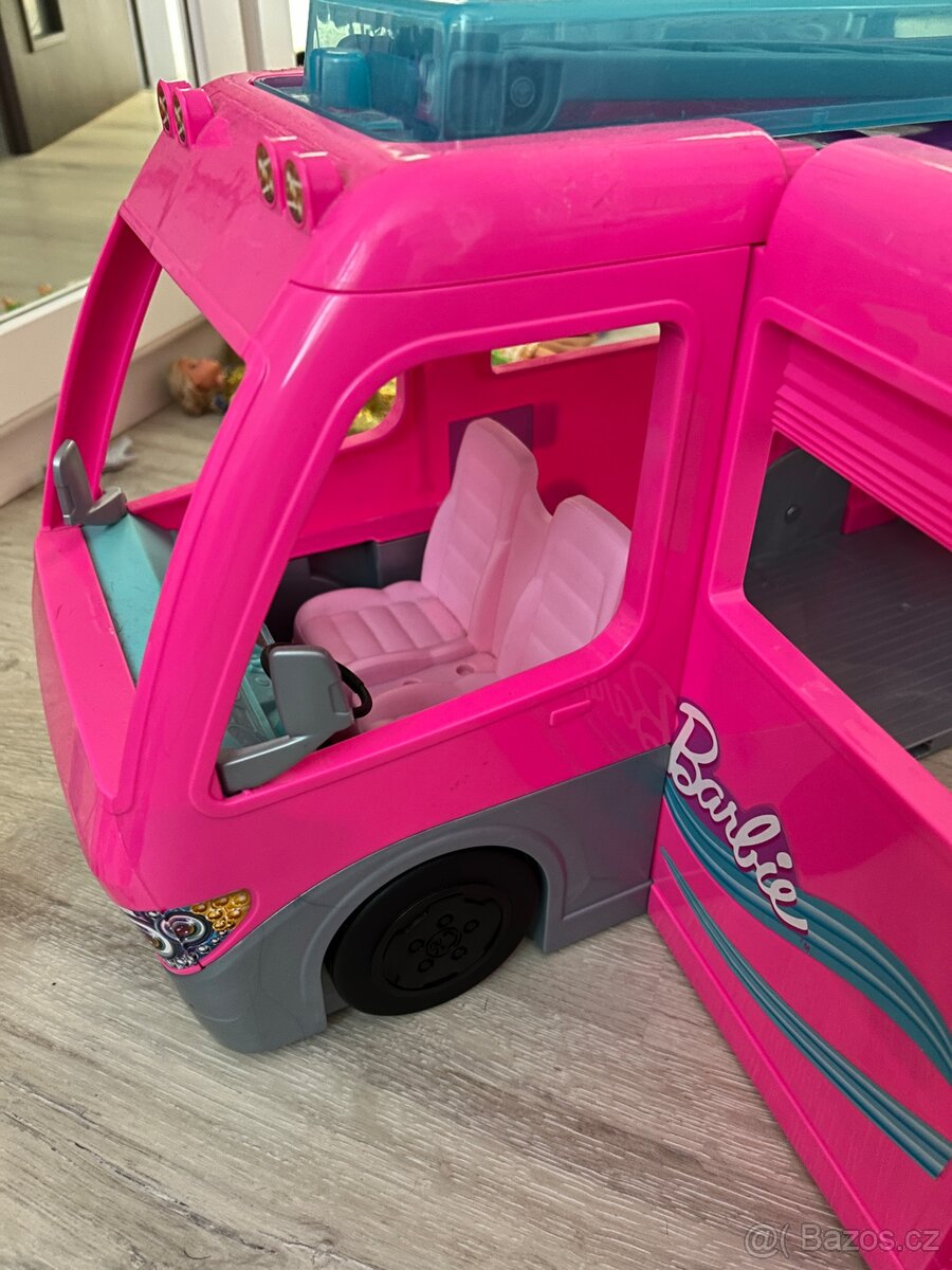 Barbie, karavan + koně + obleceni. - 2