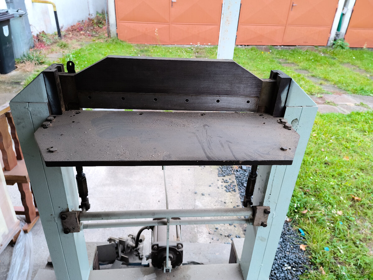 Pneumatické nůžky na plech - 2