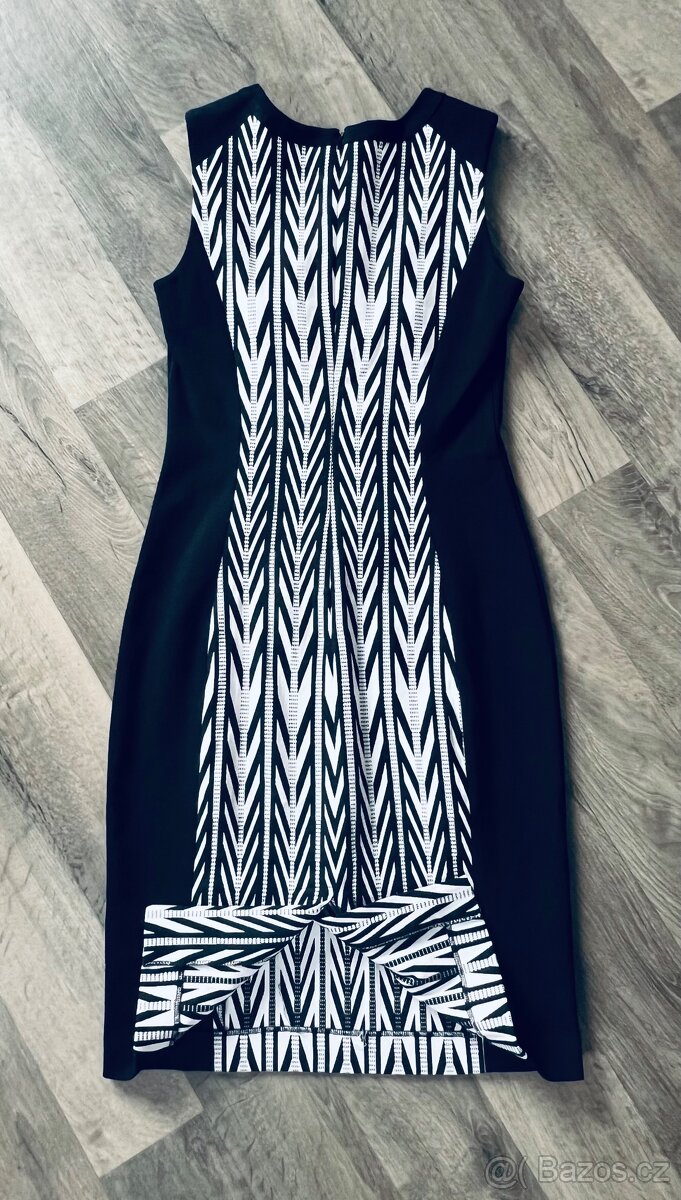 Pouzdrové šaty Calvin Klein - 2