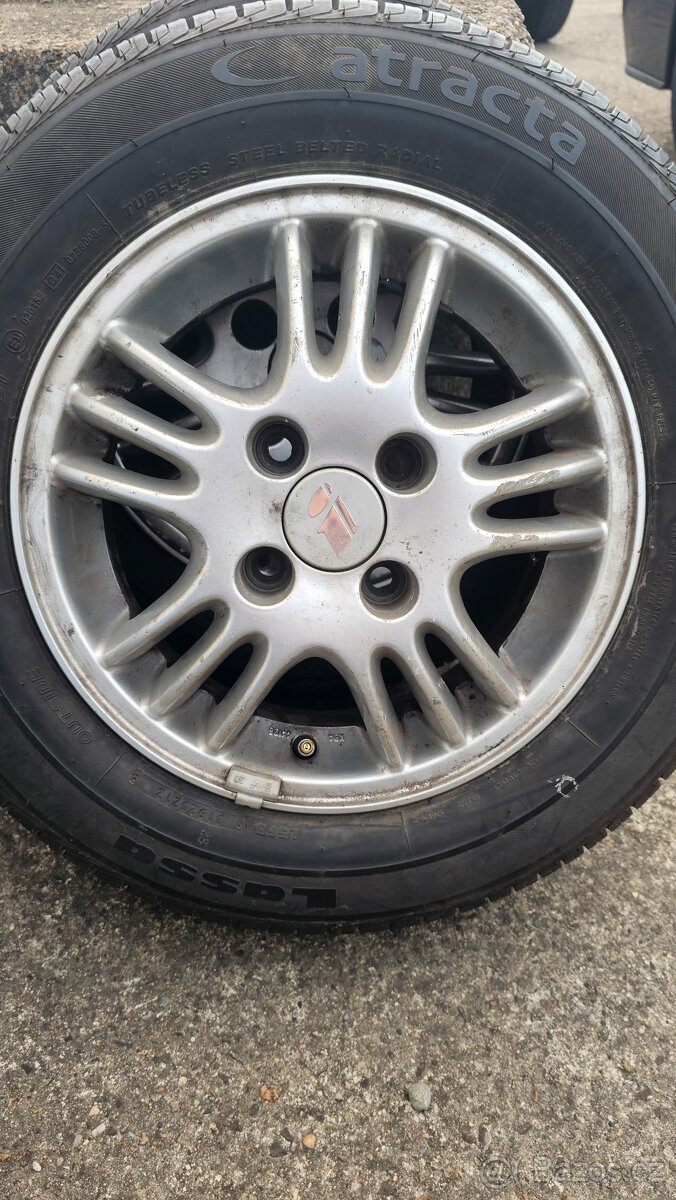 Letni pneu na alu 165 / 70 / 13 - 2